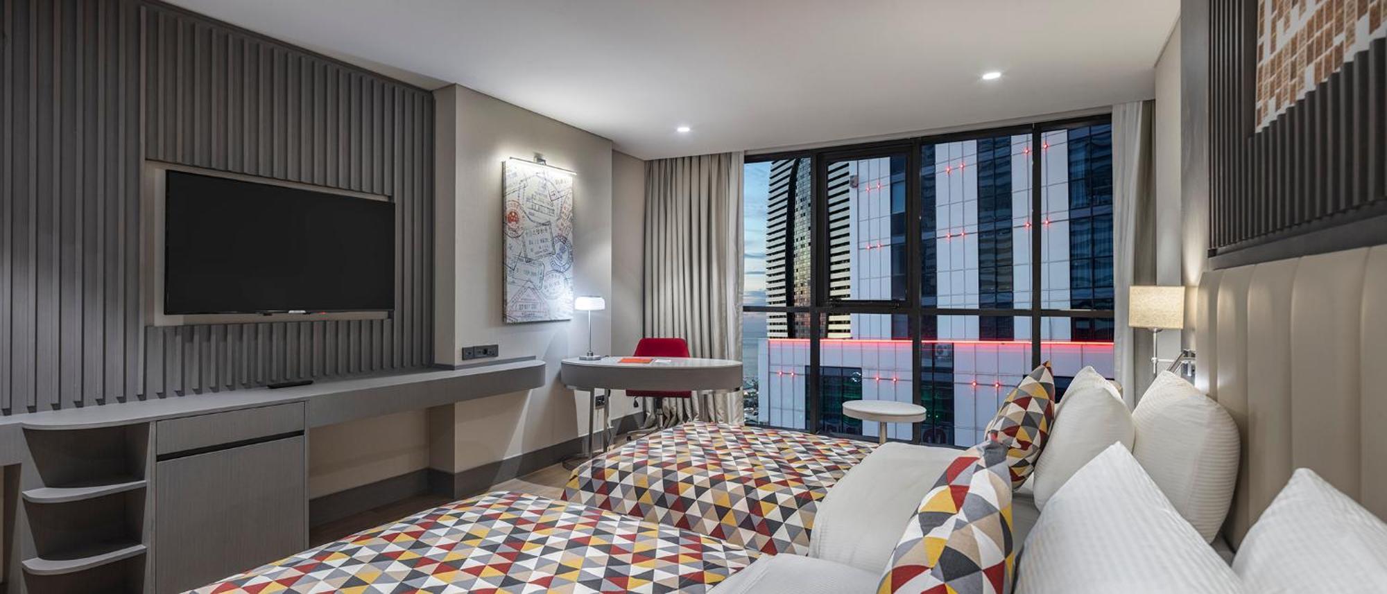 Ramada Plaza By Wyndham Batumi & Casino Hotel Ngoại thất bức ảnh A room at the hotel